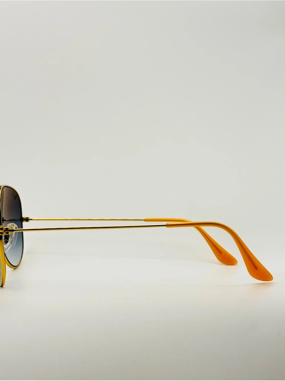 Ray-Ban RB3025 AVIATOR